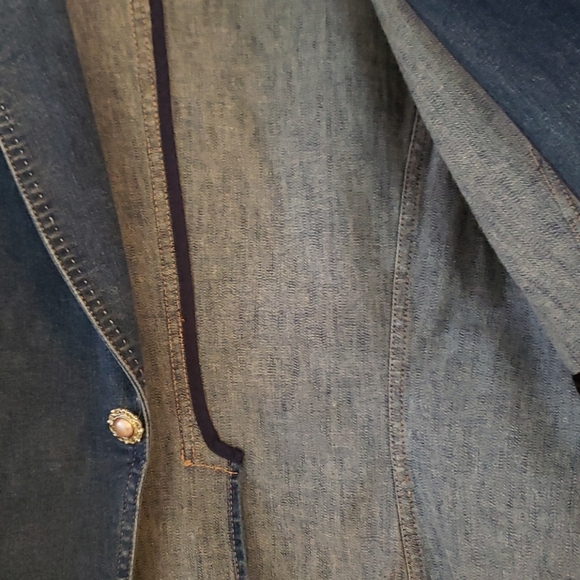 Jean Jacket - Picture 2 of 11